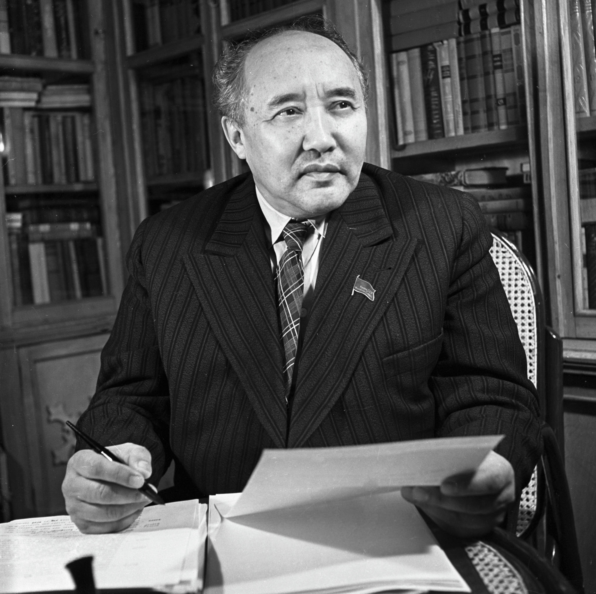 Мұхтар Әуезов